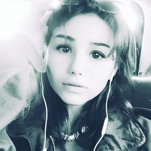 Meet your Posher, Genevieve